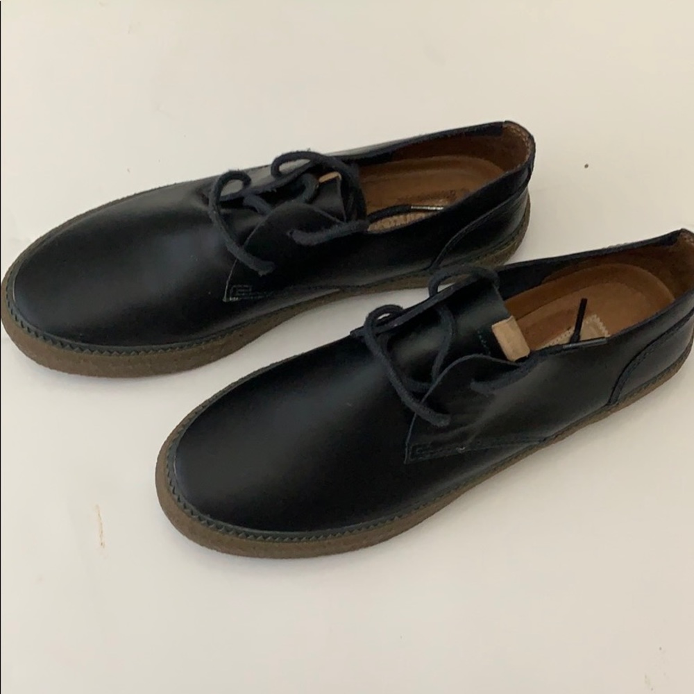 Men’s Pointer Round Toe Tie Up shoes size 8